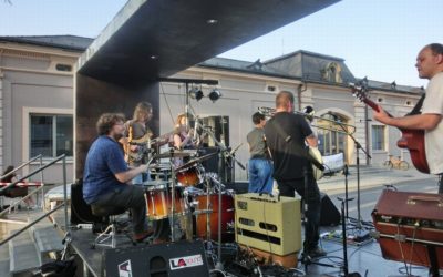 Písničkáři v parku